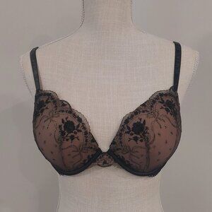 NWT Victoria's Secret Pushup Bra 34D